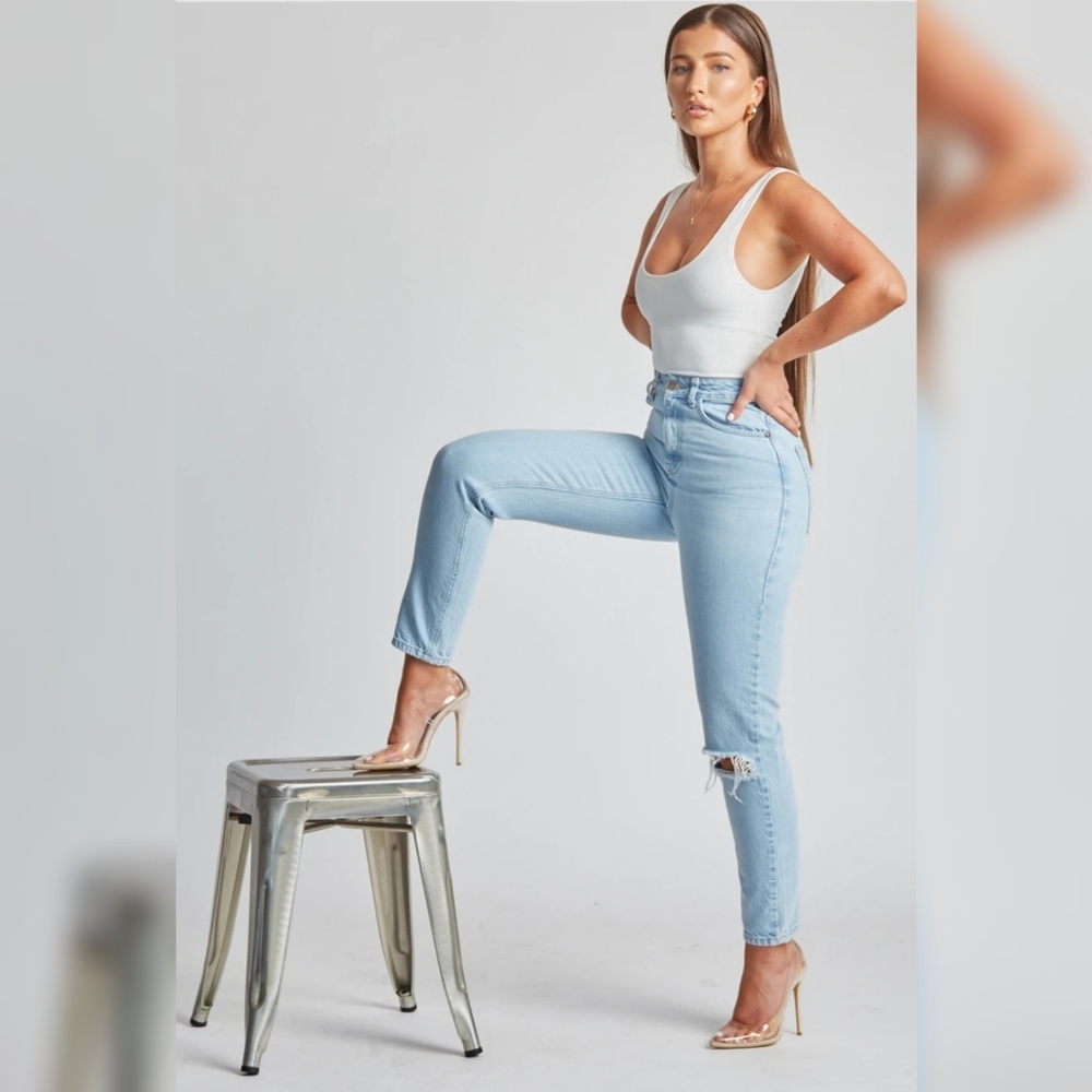 Because of Alice Ripped Mom Jeans - light blue